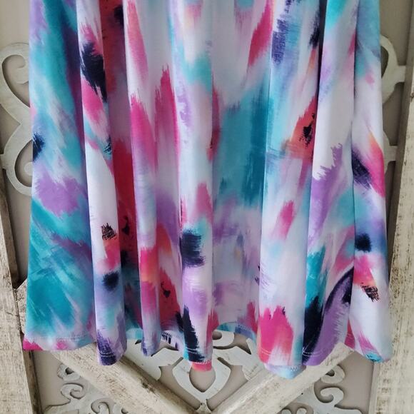 Women's Lightweight A-Line Mini Shift Flowy Swing Dress with Pockets in Tie Dye - Picture 8 of 12